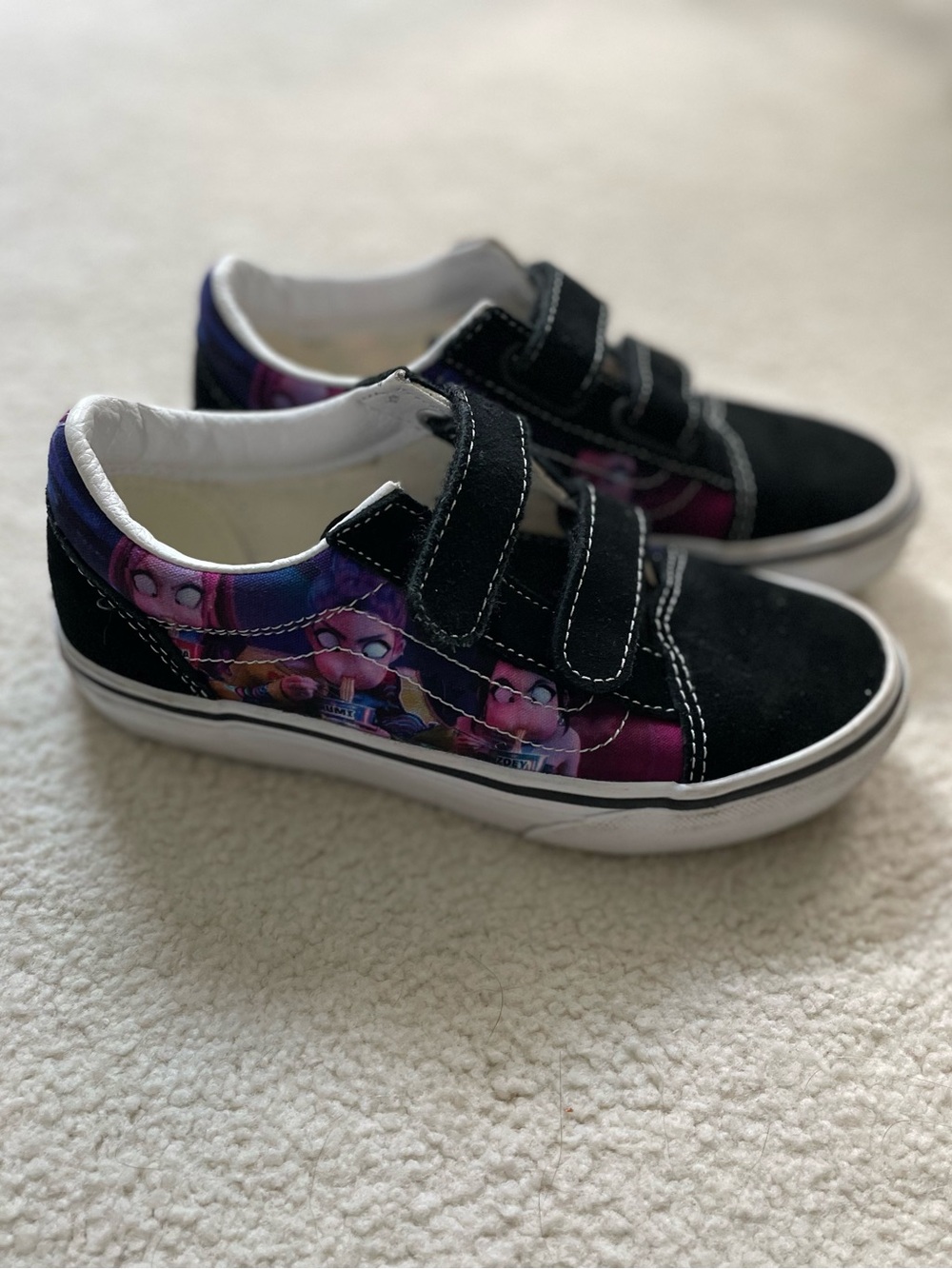 Kids K-pop Demon Hunters Shoes Vans size 2